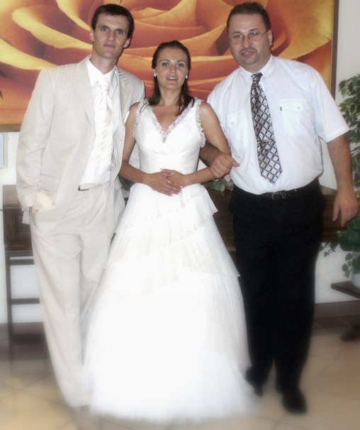 DJ, ženích a nevesta.JPG